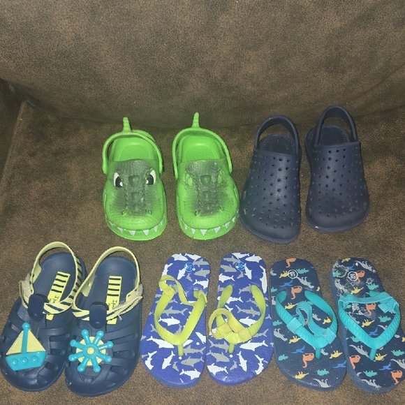 Green Crocodile Kids Clogs - Picture 1 of 11